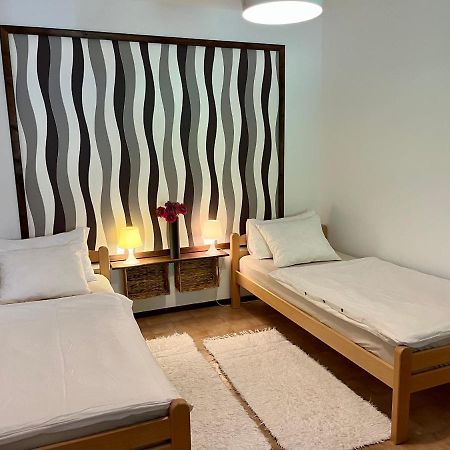 Apartmani Zora Cres Bagian luar foto