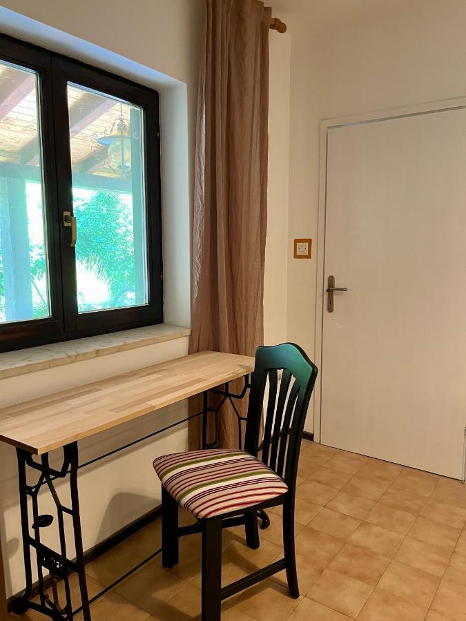 Apartmani Zora Cres Bagian luar foto