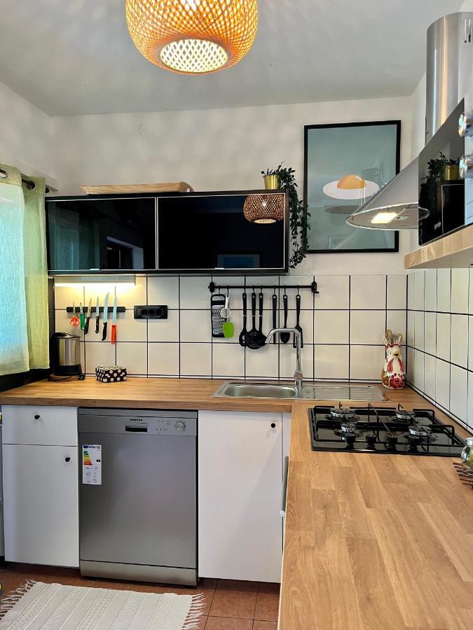 Apartmani Zora Cres Bagian luar foto
